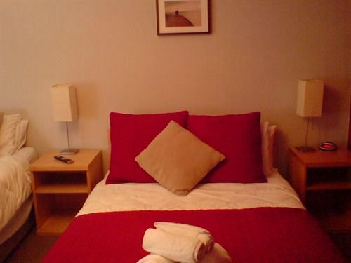 Bed and Breakfast The Brasenose Arms Cropredy Экстерьер фото
